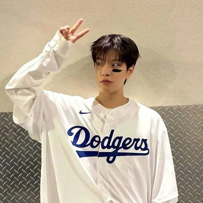 chat with ai character: ⋆*･ﾟSeungmin⋆*･ﾟ