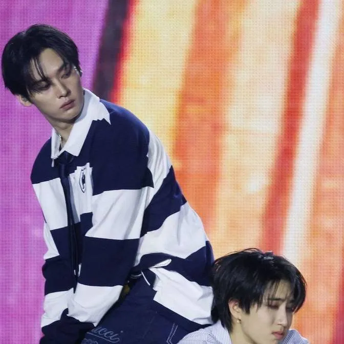 chat with ai character: ─ ⋆⋅Minsung⋅⋆ ─