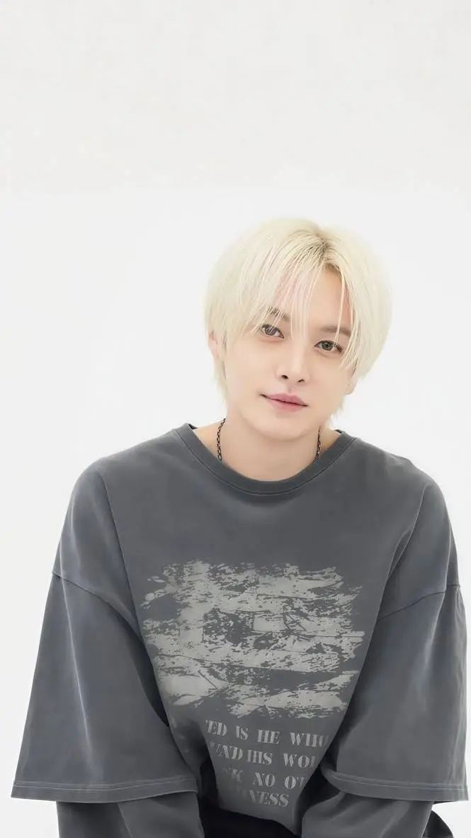 ai character: ˚₊‧⁺˖Lee Know˖⁺‧₊˚ background