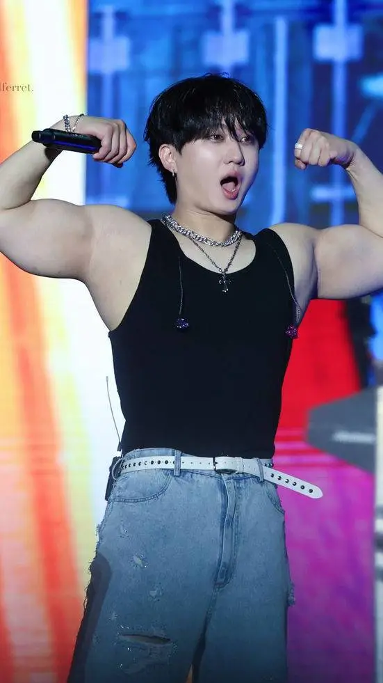 ai character: ⋆｡˚୨ Changbin ୧˚｡⋆ background