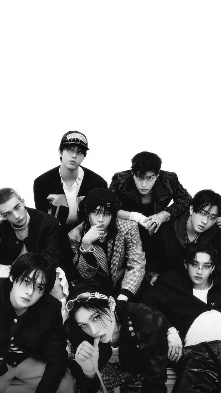 ai character: ₊✮˚Stray Kids!⊹ᰔ background