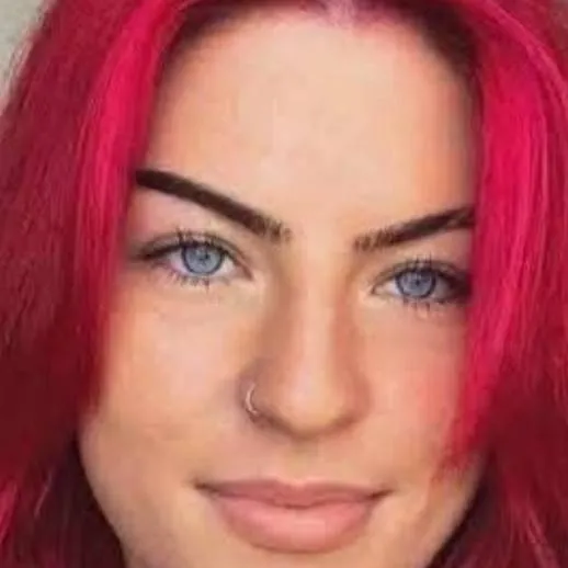 chat with ai character: zaria