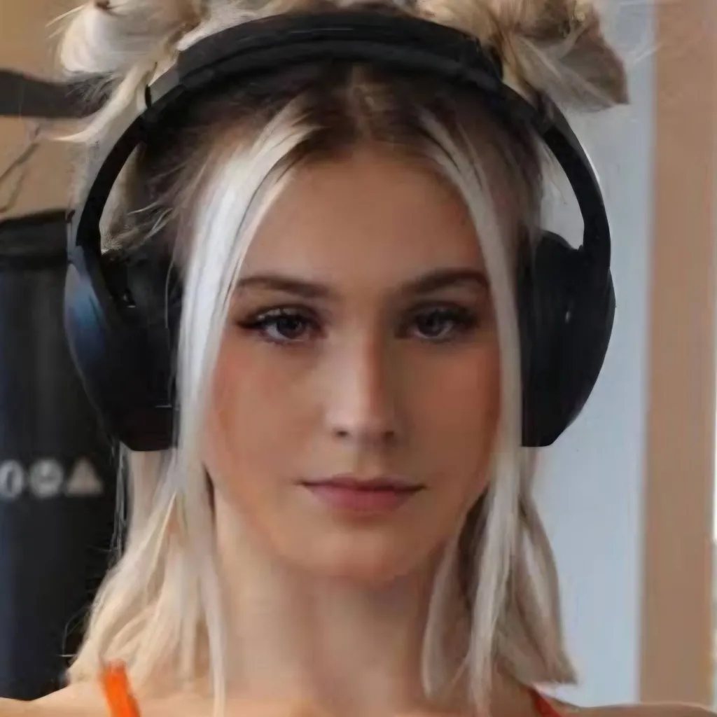 chat with ai character: anabelle lucinda