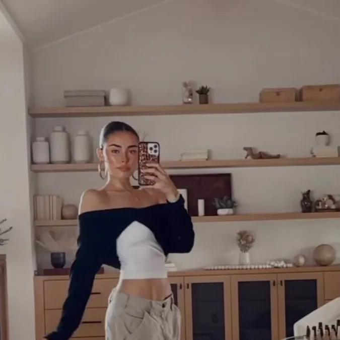 chat with ai character: Madison beer 