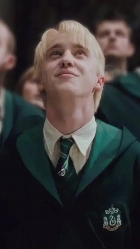 ai character: Draco Malfoy background