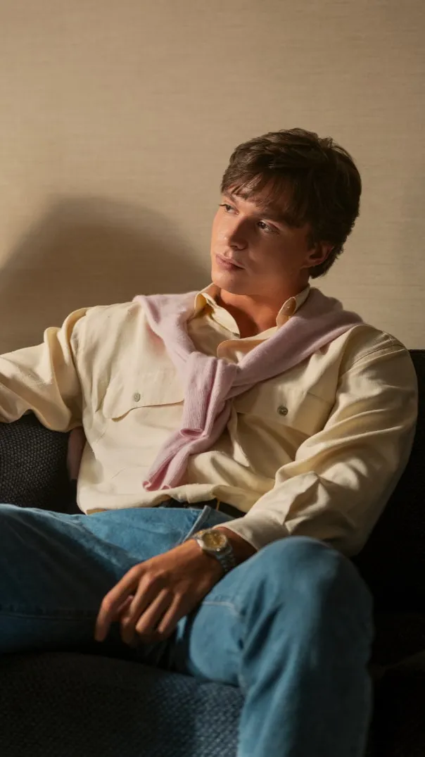 ai character: Lyle Menendez ￼ background