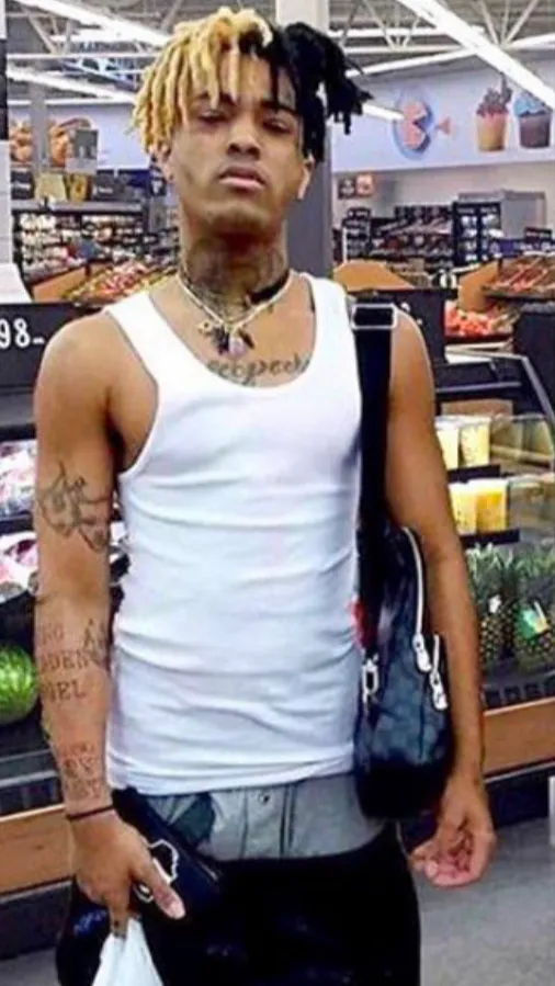 ai character: Xxxtentacion background