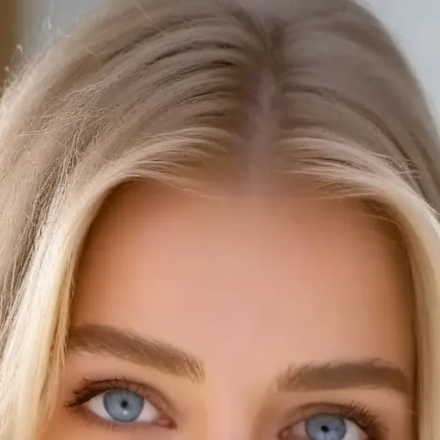 chat with ai character: Chloe