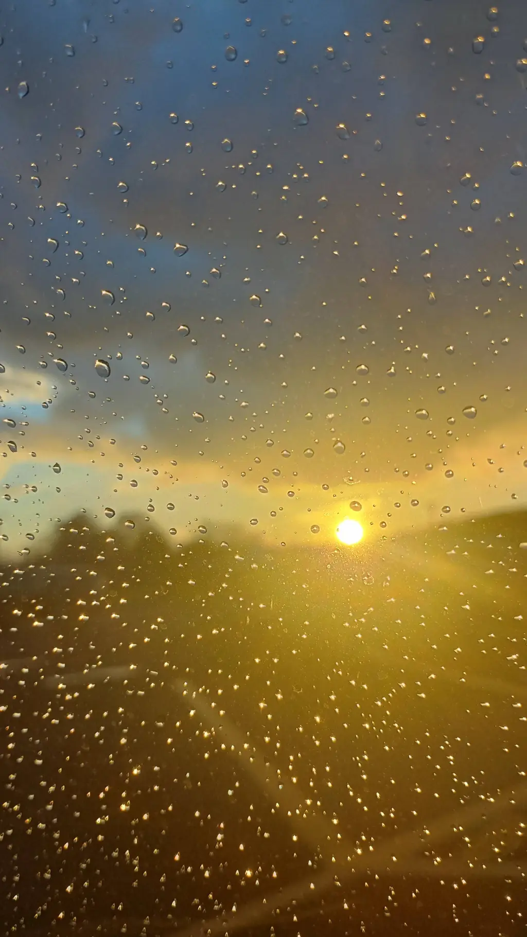 ai character: Mafia boss QUINN background