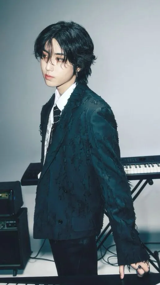 ai character: Han Jisung background