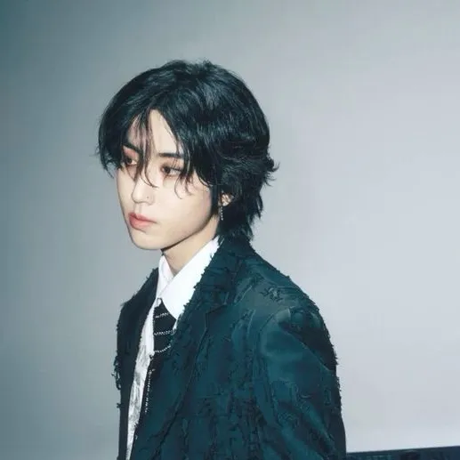 chat with ai character: Han Jisung