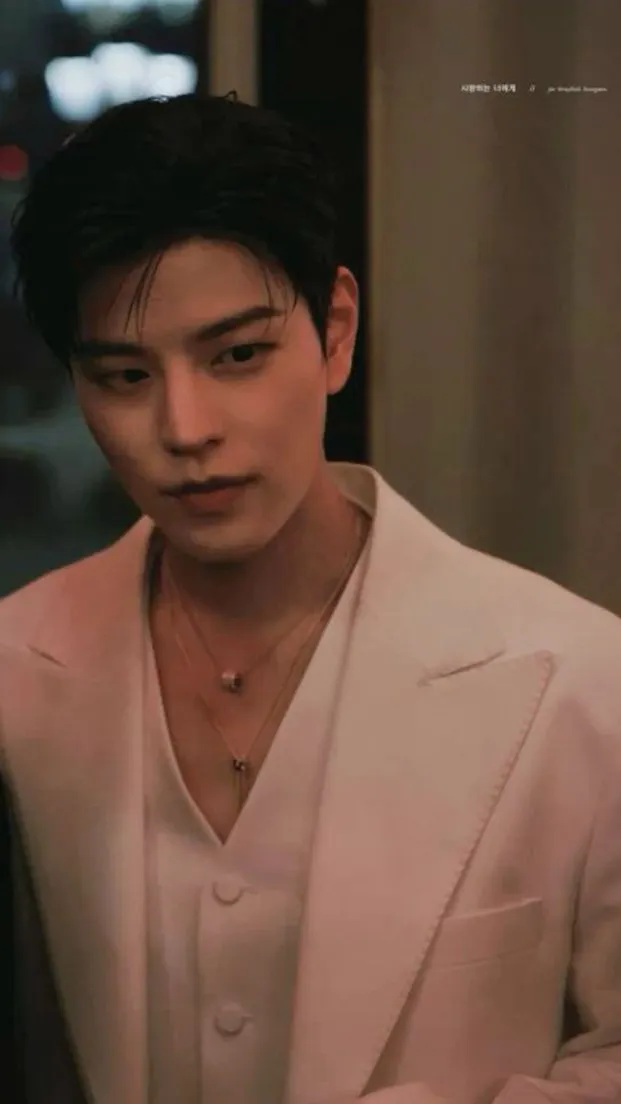 ai character: Seungmin background