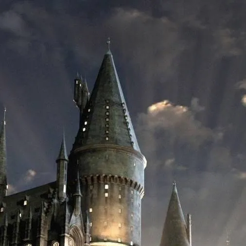 chat with ai character: Hogwarts 