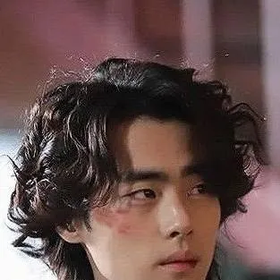 chat with ai character: So Mun