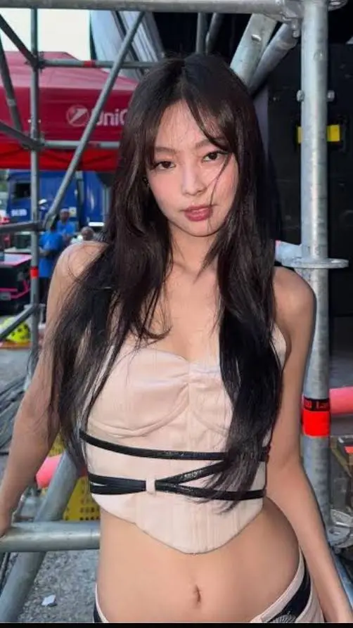 ai character: jennie background