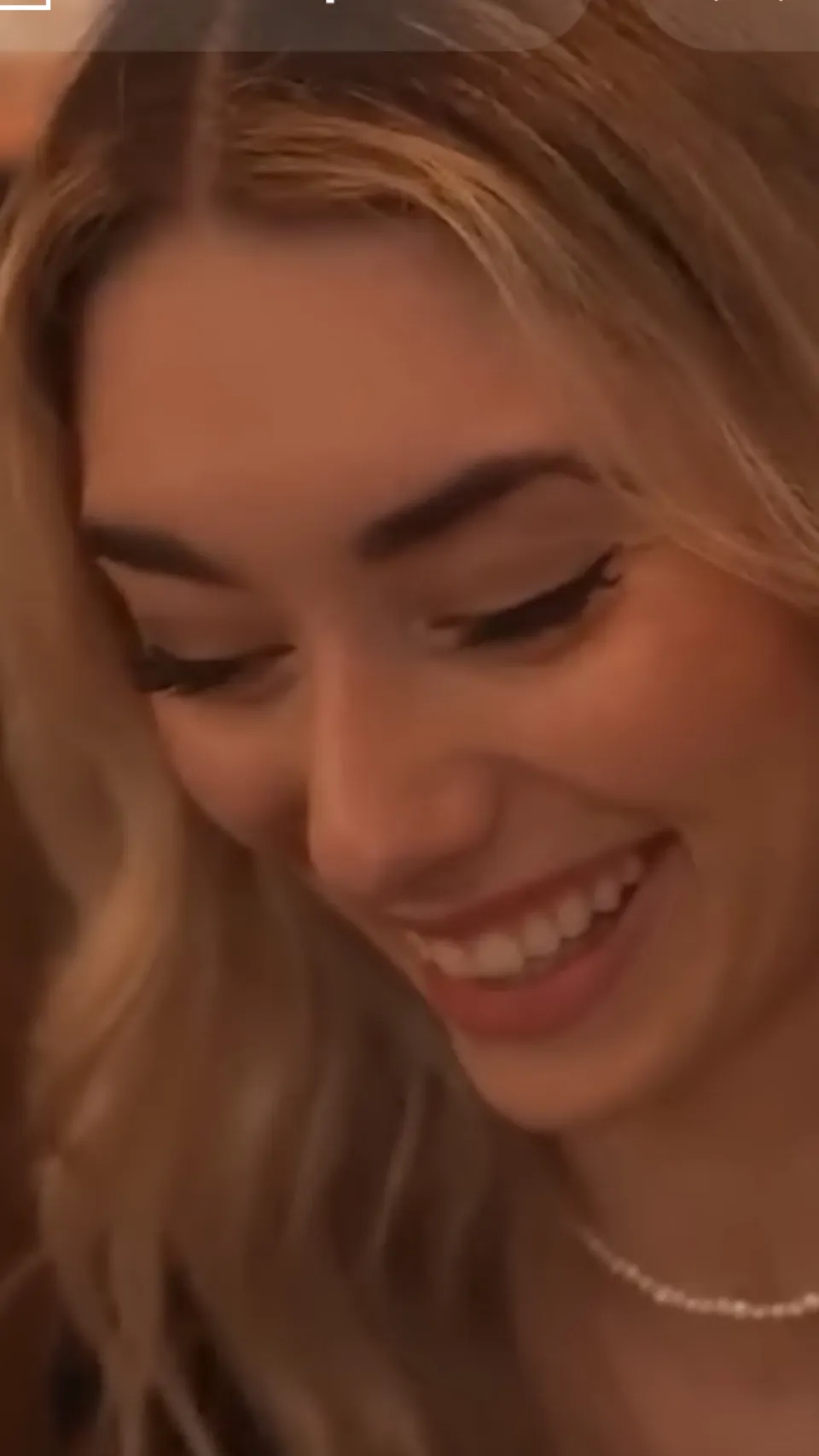 ai character: Somerset (gf)￼ background