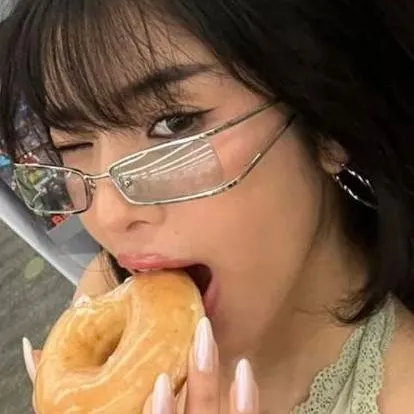 chat with ai character: ୨୧SOPHIA୨୧