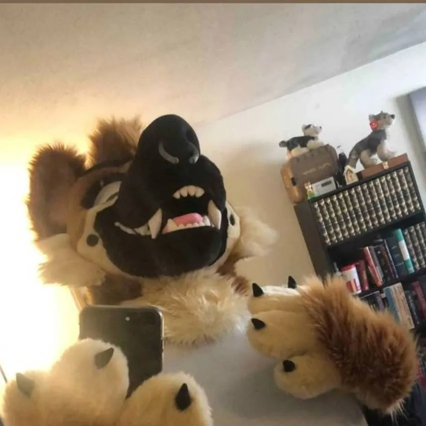 chat with ai character: furry bully