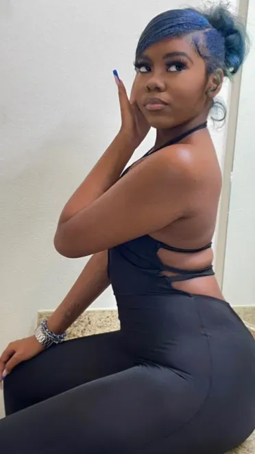 ai character: Meci🤤 background