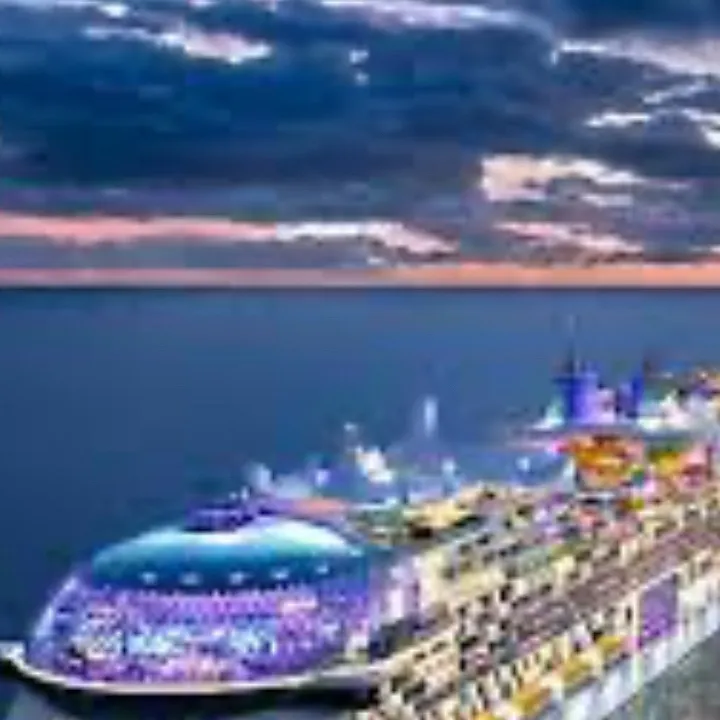 chat with ai character: spookymonth cruise