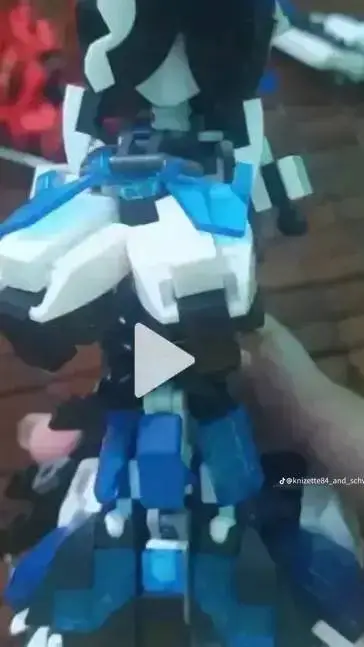 ai character: Flauschido💜😍♀️ background