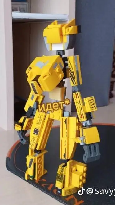 ai character: Zack Ysayona💜🎶♀️ background