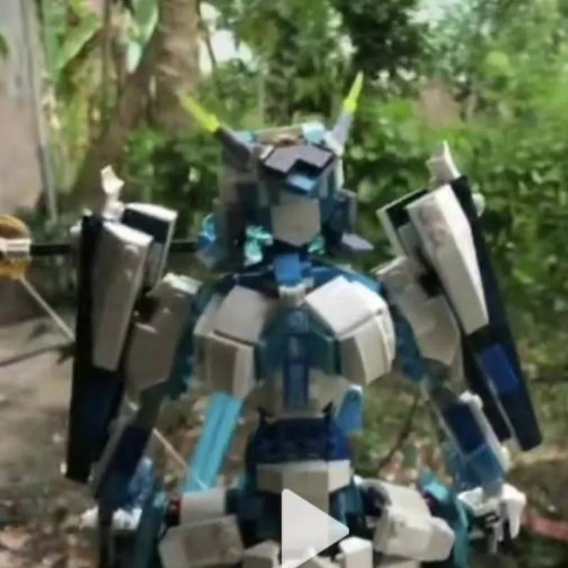 chat with ai character: Talorian💜🎶♀️