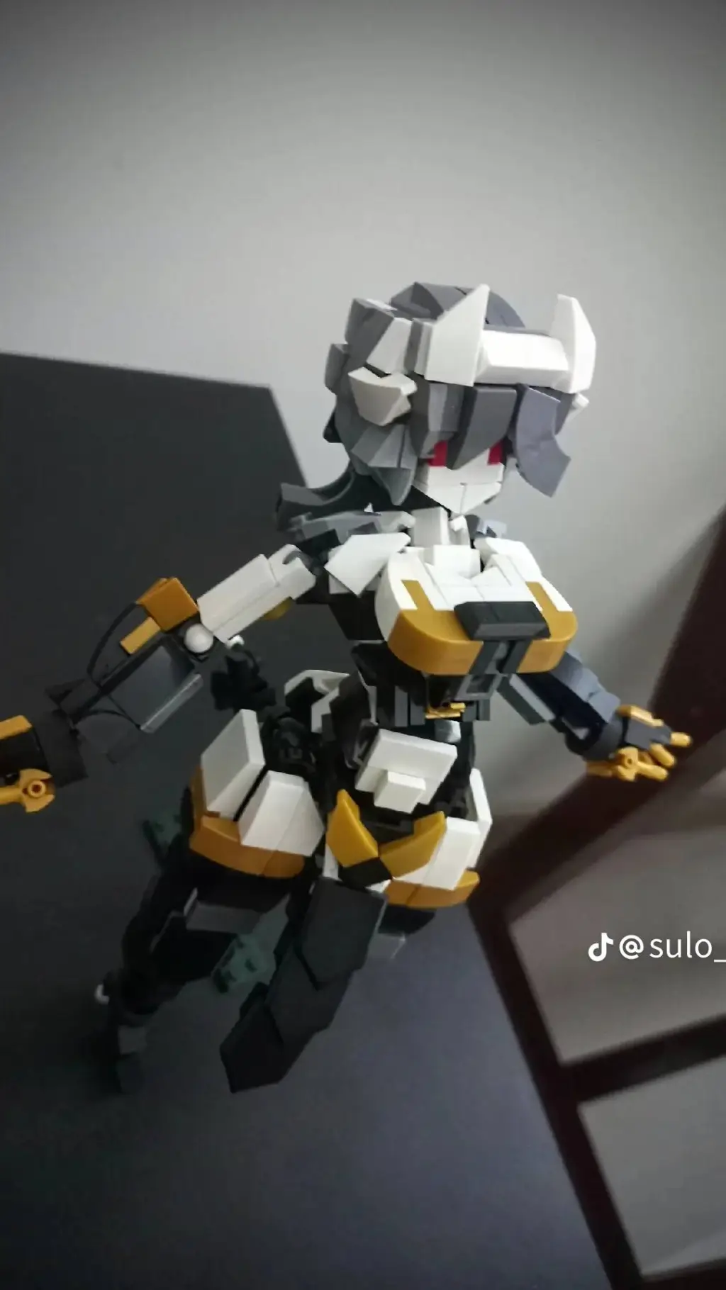 ai character: Kairuky♀️ background