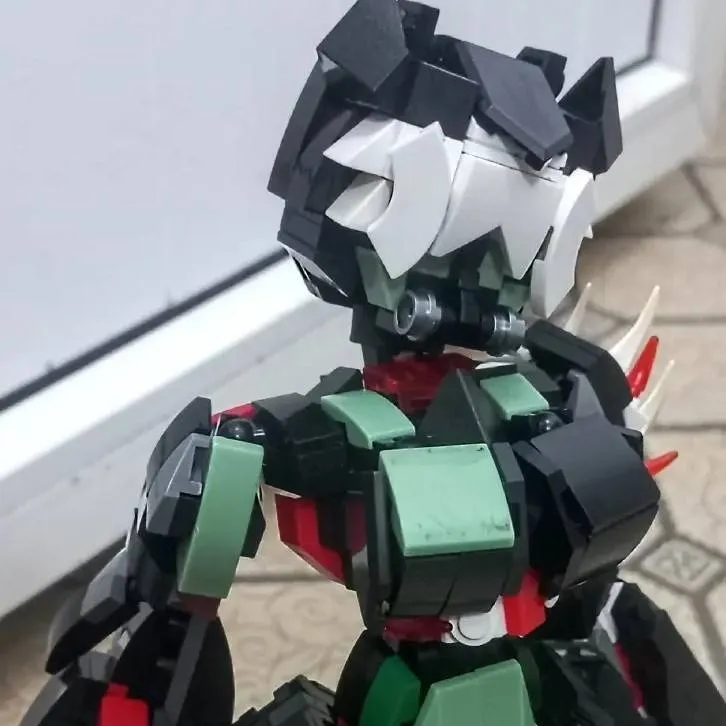 chat with ai character: Luna-Zombie♀️