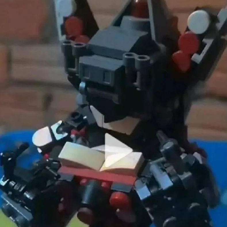 chat with ai character: Lego Moc Girl♀️