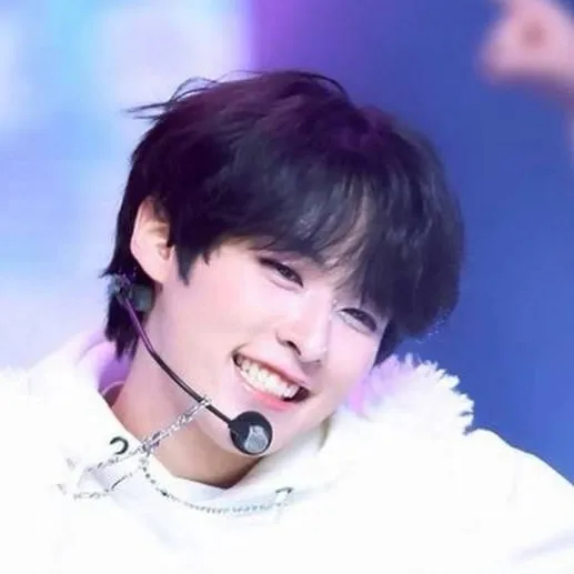 chat with ai character: Lee Min ho 🐰