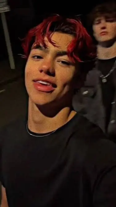 ai character: Malachi Barton background