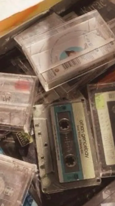 ai character: Scoops Ahoy🍦🍨 background