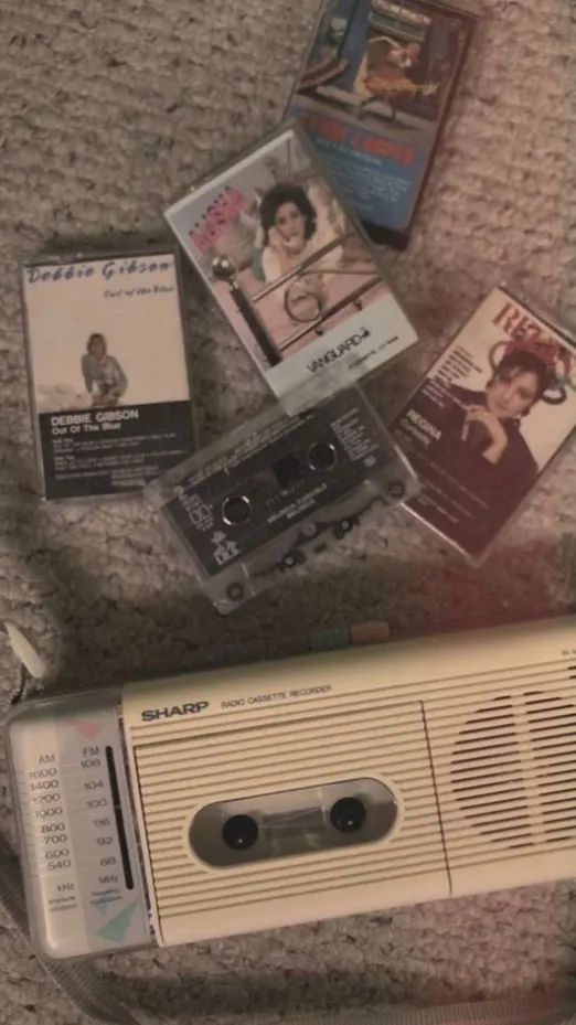 Talkie AI - Chat with The Byers Family 