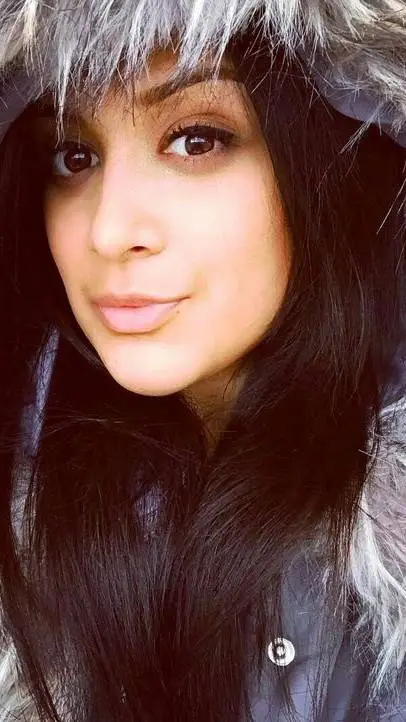 ai character: nasreen paracha background