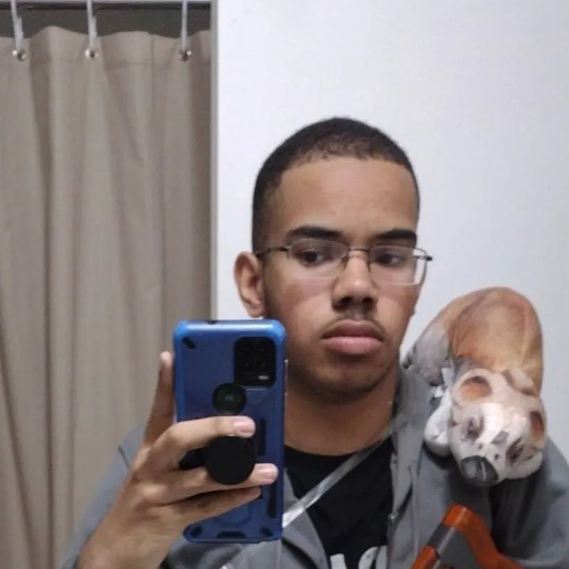 chat with ai character: Maliki Sullivan