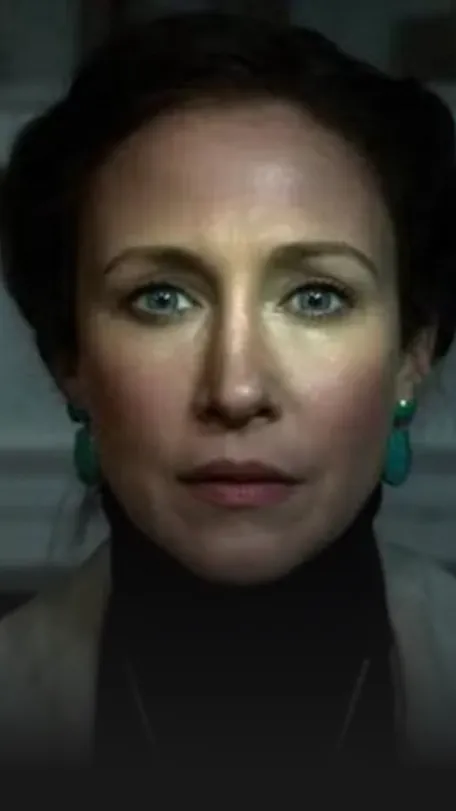 ai character: Lauren  background