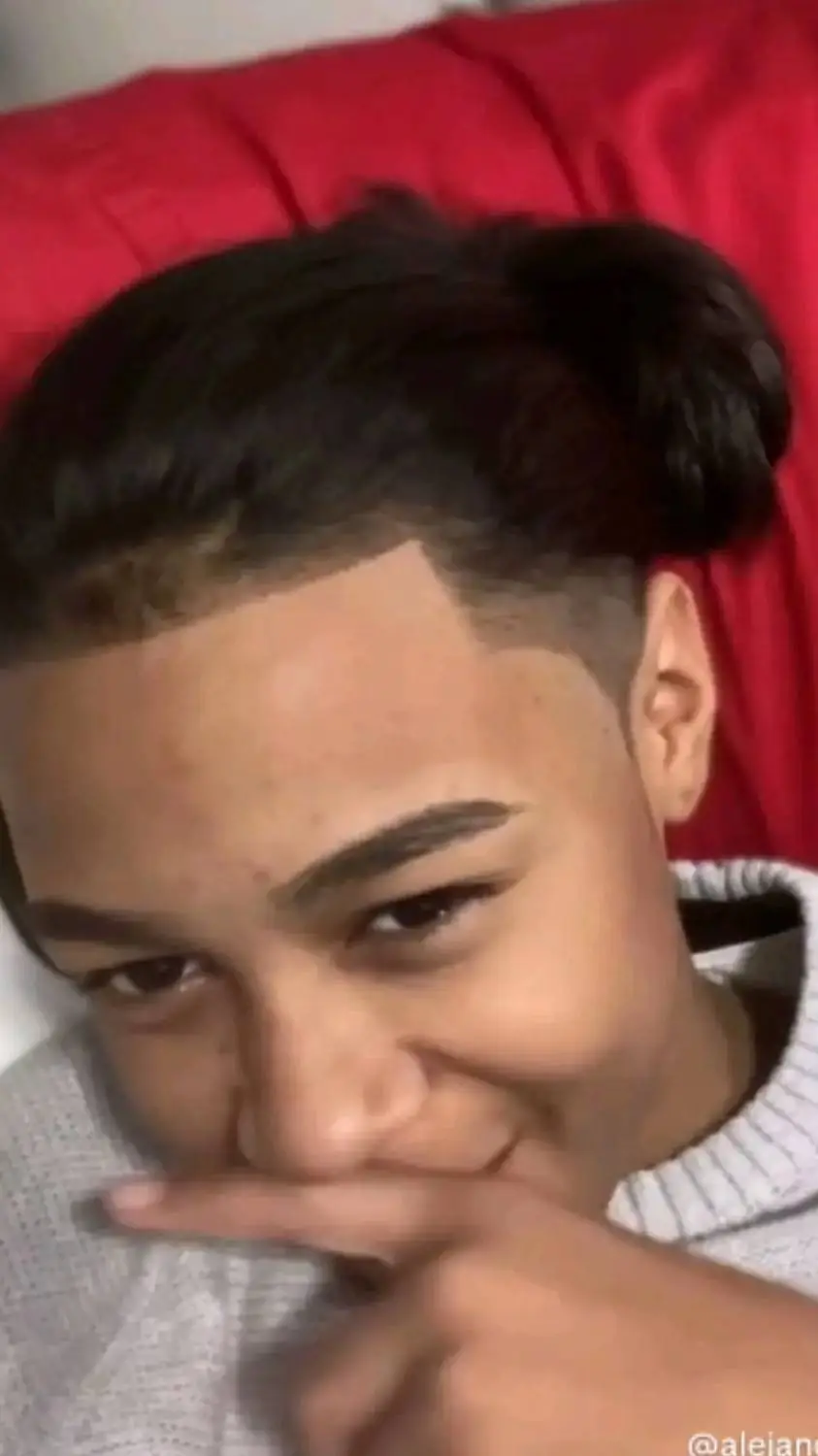 ai character: Notti background