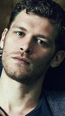 ai character: Klaus Mikaelson  background