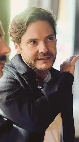 ai character: Daniel Brühl  background