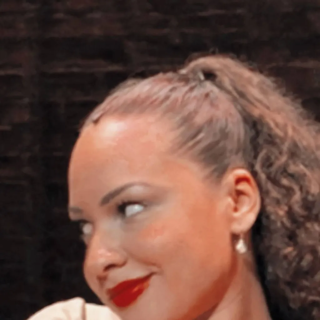 chat with ai character: Margarita Schuyler