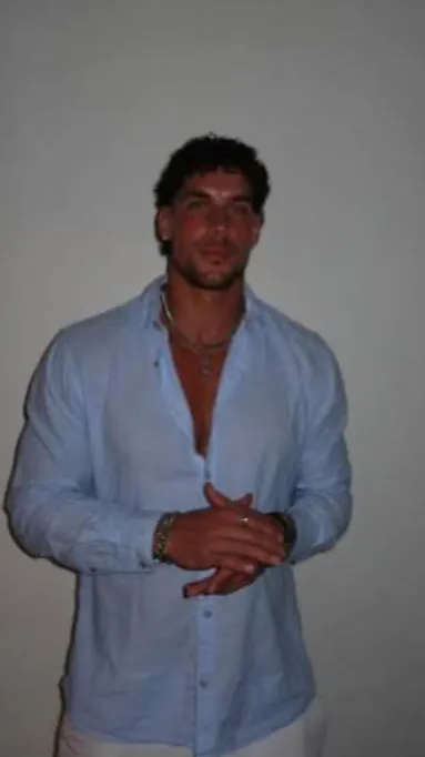 ai character: Daniel  background