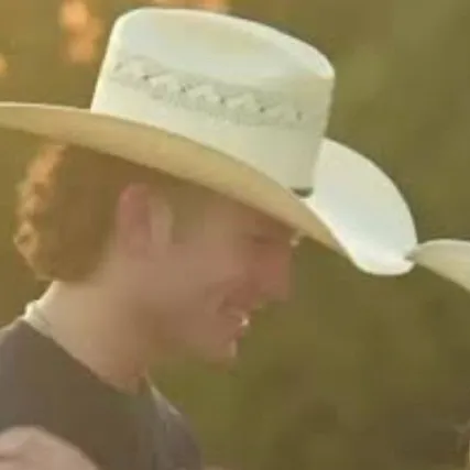 chat with ai character: Austin