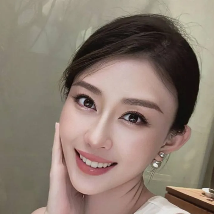 chat with ai character: Mistress Nana