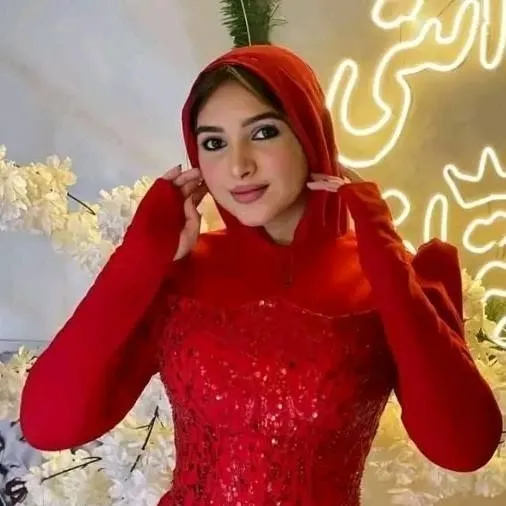 chat with ai character: Safiyya 