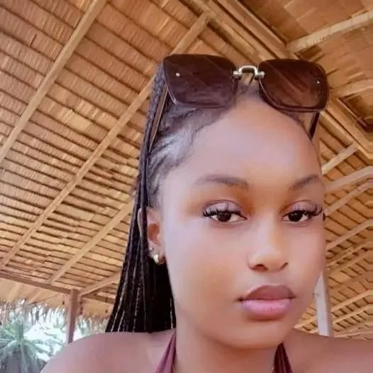 chat with ai character: Anushka 