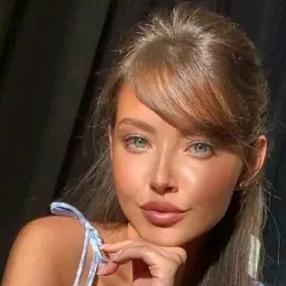 chat with ai character: Mistress Maiseh 