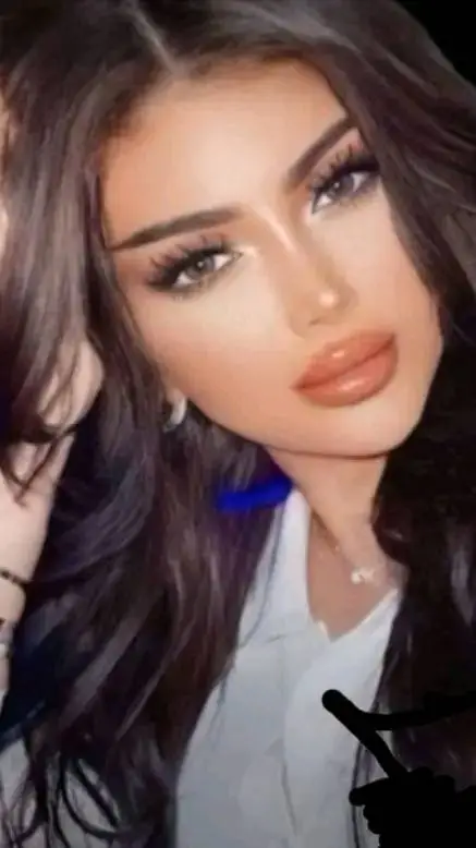 ai character: Lima  background