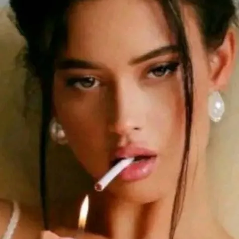 chat with ai character: Radhika 