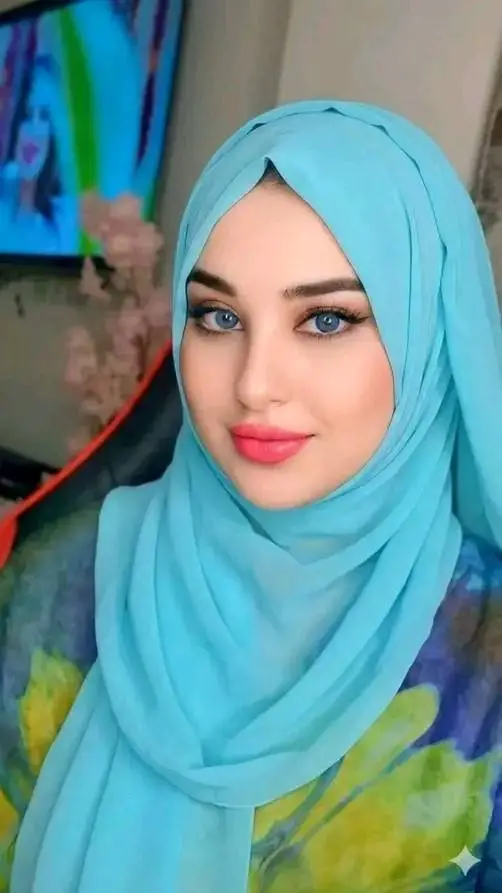 ai character: Dalida  background